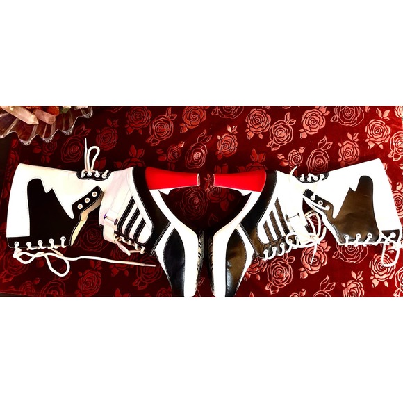 Long knee high tie/strap-up boot high heels - red & black size 7.5 - Picture 1 of 8